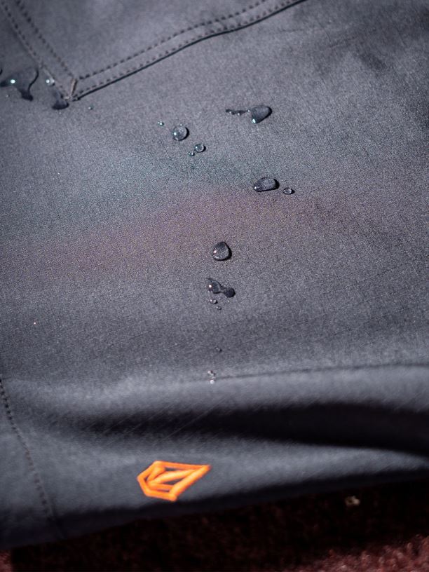 br Volcom homens roupas shorts híbridos de laje de trabalho preto 88NNJ207